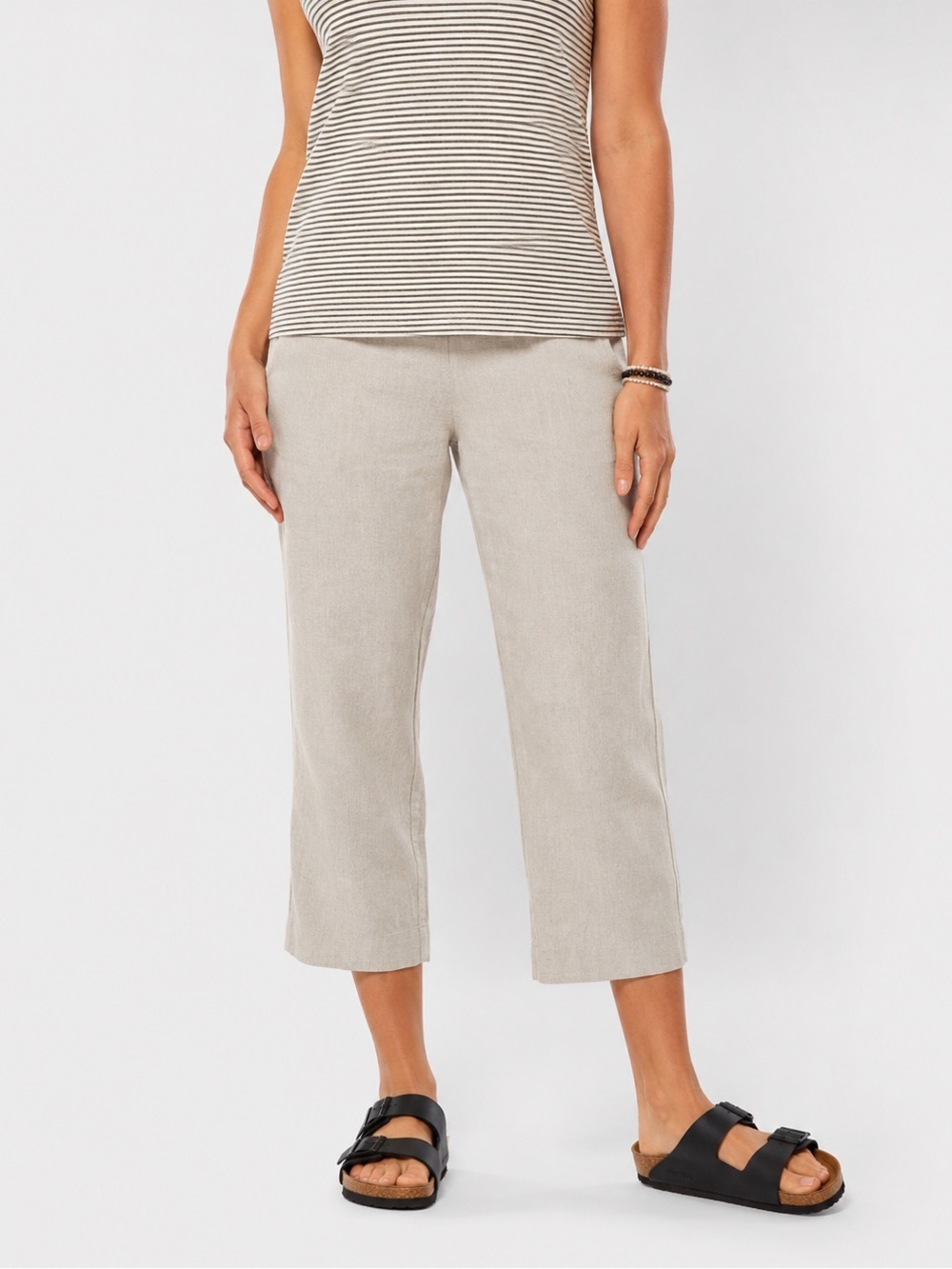 Duluth Women's Overeasy Lightweight Hemp PullOn Oatmeal Capris Size 10